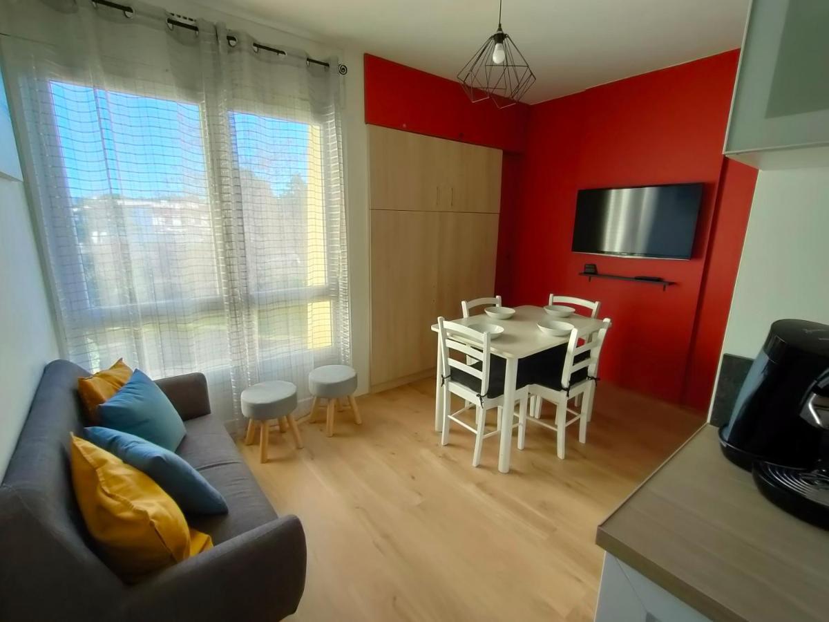 Bel Appartement Au Bord De L'Ocean 생장드몽 외부 사진
