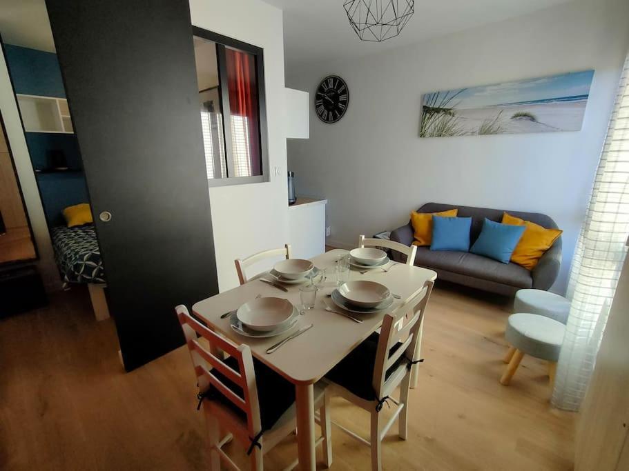 Bel Appartement Au Bord De L'Ocean 생장드몽 외부 사진